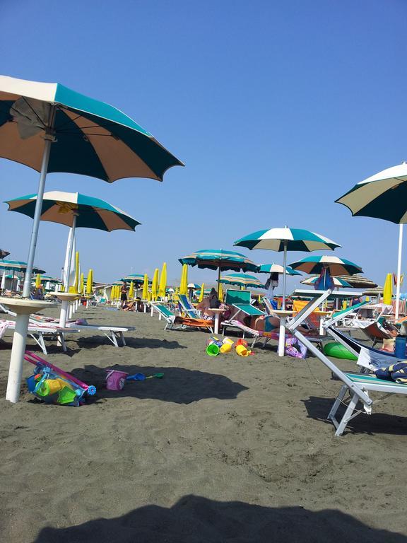 Appartamento Zia Gesina Lido di Ostia Eksteriør billede